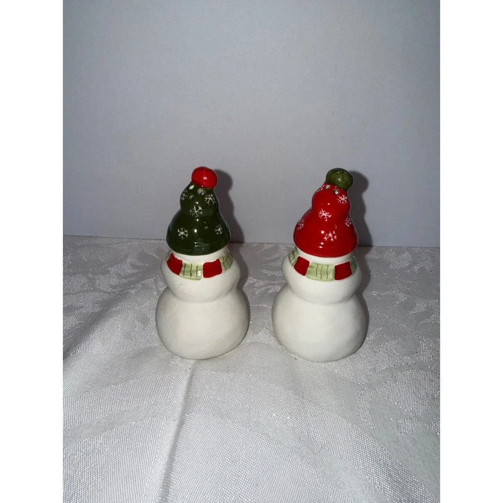Christmas Snowman Salt and Pepper Shakers Set Holiday Ceramic Candy Cane Decor